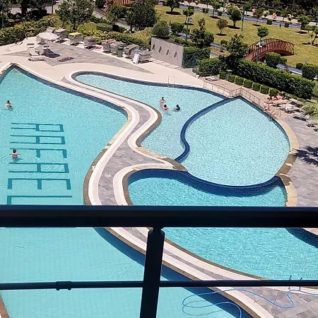 Luxury Rafaelo Resort5 Seafront & Pool View *